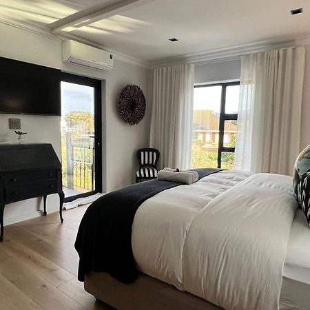 The Whale'S Tale Guesthouse Hermanus Exterior photo